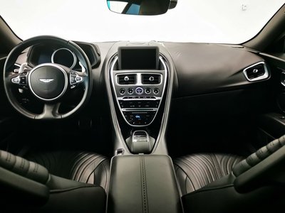 ASTON MARTIN DB11 - 4