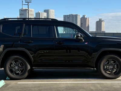 TOYOTA LAND CRUISER 300 - 3