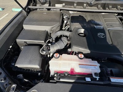 TOYOTA LAND CRUISER 300 - 10