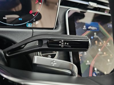 MERCEDES-BENZ E-CLASS - 9