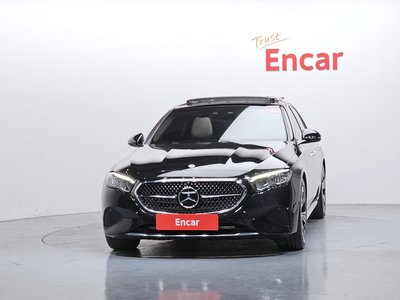 MERCEDES-BENZ E-CLASS - 2