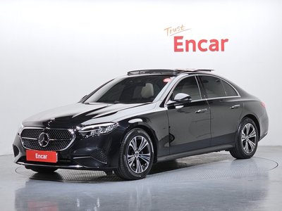 MERCEDES-BENZ E-CLASS - 1