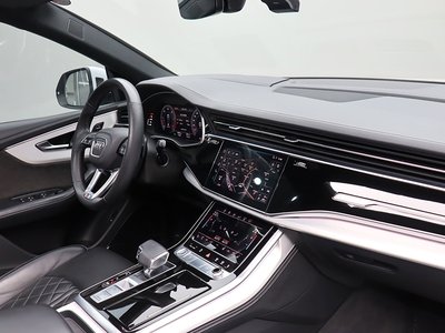 2020 AUDI Q8 — миниатюра 11