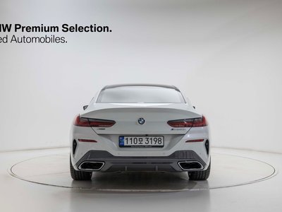 2023 BMW 8 SERIES photo 2