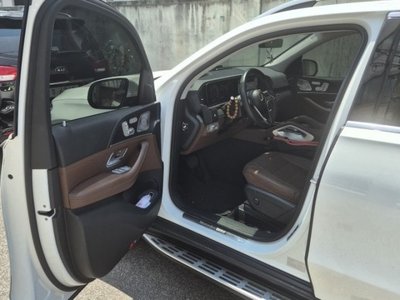 صورة 3 لـ 2023 Mercedes-BENZ GLE