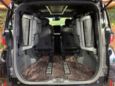 صورة مصغرة 11 لـ 2024 Toyota VELLFIRE