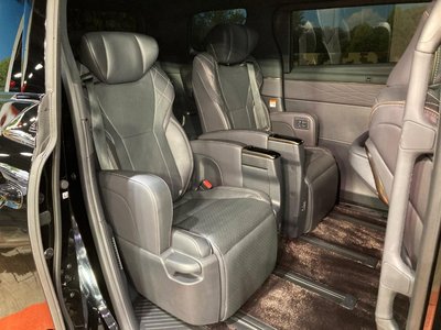 TOYOTA VELLFIRE - 9