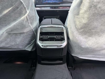 صورة مصغرة 18 لـ 2026 BMW I7