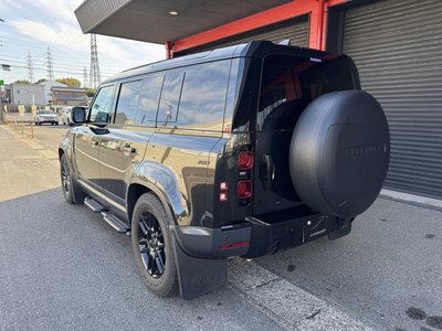 LAND ROVER DEFENDER - 8