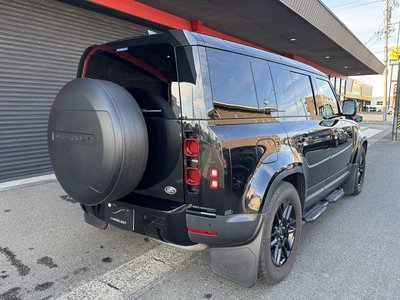 LAND ROVER DEFENDER - 10