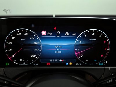 MERCEDES-BENZ E-CLASS - 8