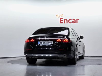 MERCEDES-BENZ E-CLASS - 3