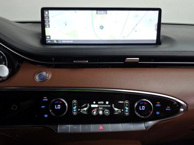 2022 Genesis GV70 thumbnail 19