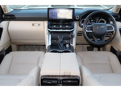 TOYOTA LAND CRUISER 300 - 2