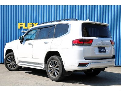 TOYOTA LAND CRUISER 300 - 5