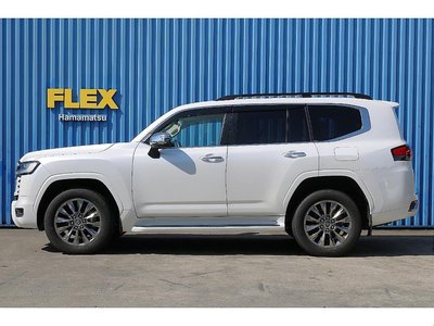 TOYOTA LAND CRUISER 300 - 6