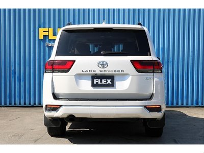 TOYOTA LAND CRUISER 300 - 9