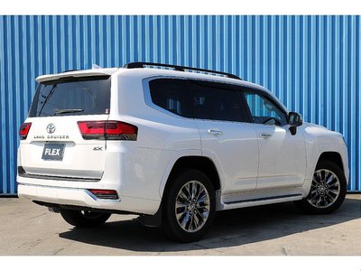 TOYOTA LAND CRUISER 300 - 3