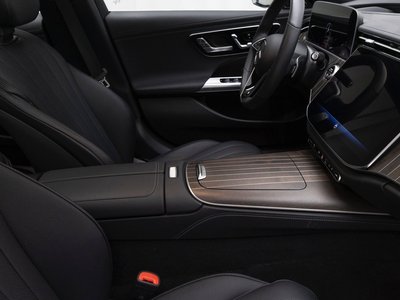 MERCEDES-BENZ E-CLASS - 9