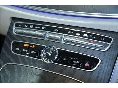2020 Mercedes-BENZ E-CLASS — миниатюра 31