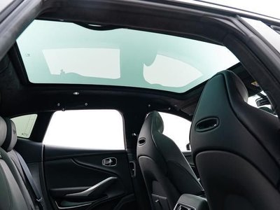 ASTON MARTIN DBX - 3