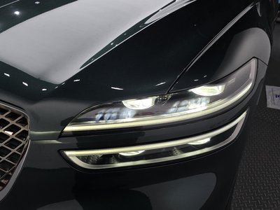 صورة 9 لـ 2021 Genesis GV70