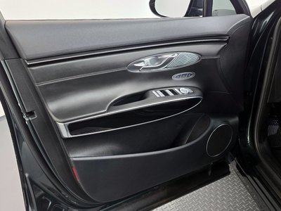 2021 Genesis GV70 — миниатюра 14