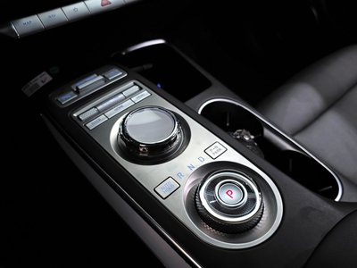 2021 Genesis GV70 — миниатюра 12