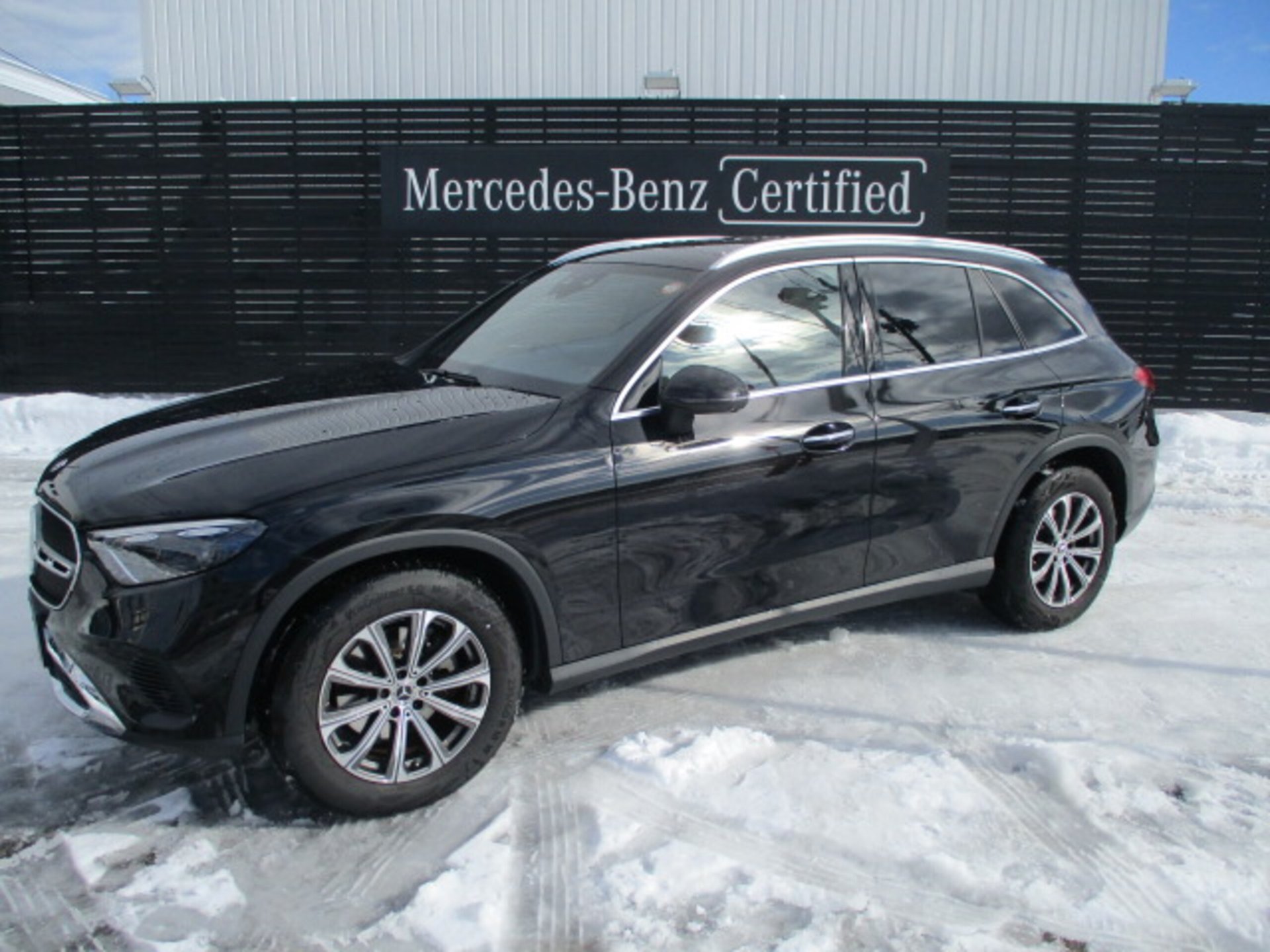 MERCEDES-BENZ GLC - View 1