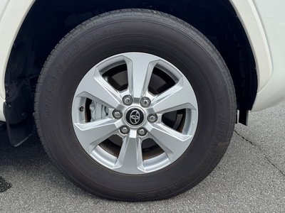 TOYOTA LAND CRUISER 300 - 8