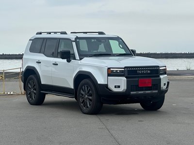 TOYOTA LAND CRUISER 250 - 7