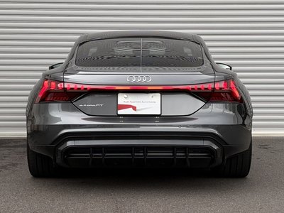 AUDI E-TRON GT QUATTRO - 9