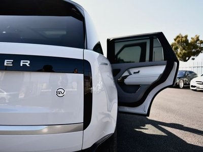 2025 LAND Rover RANGE ROVER 照片 3