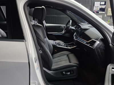 2024 BMW X7 — миниатюра 17