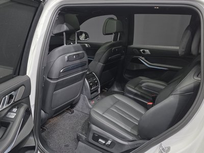 2024 BMW X7 — миниатюра 16