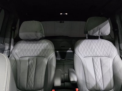 2024 BMW X7 — миниатюра 32
