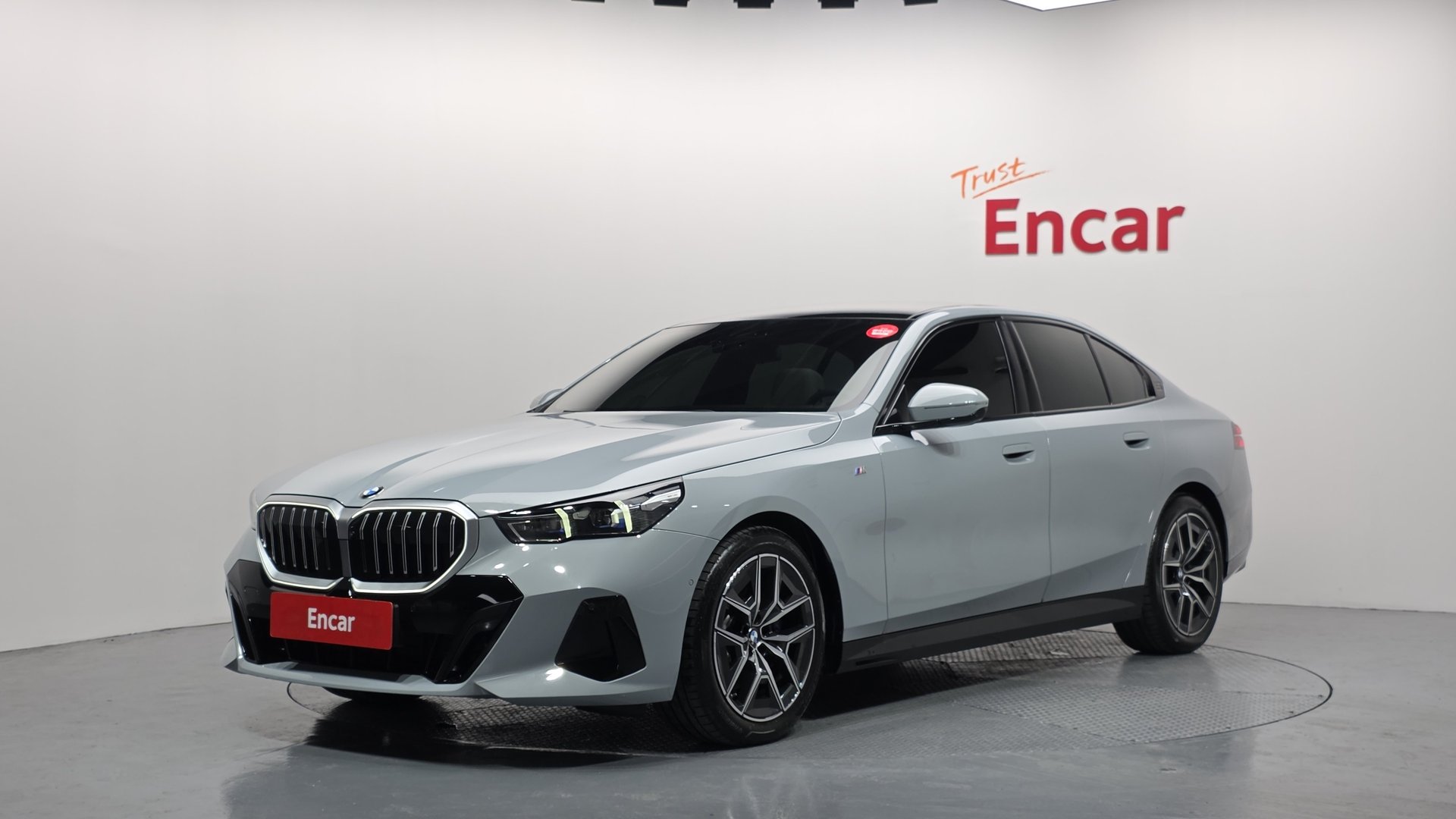 BMW 5 SERIES - View 1