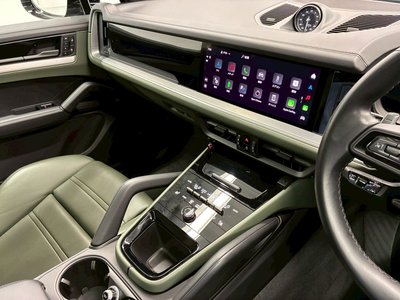 2023 Porsche CAYENNE thumbnail 35