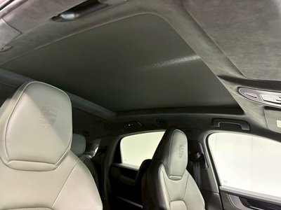 2023 Porsche CAYENNE thumbnail 29