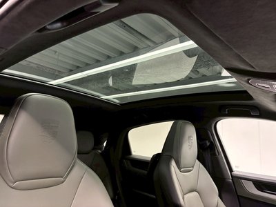 2023 Porsche CAYENNE thumbnail 30