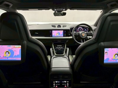 صورة 2 لـ 2023 Porsche CAYENNE