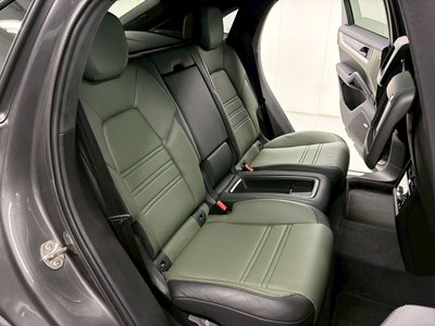 صورة 8 لـ 2023 Porsche CAYENNE