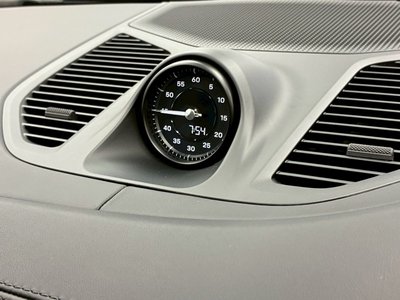 2023 Porsche CAYENNE thumbnail 36
