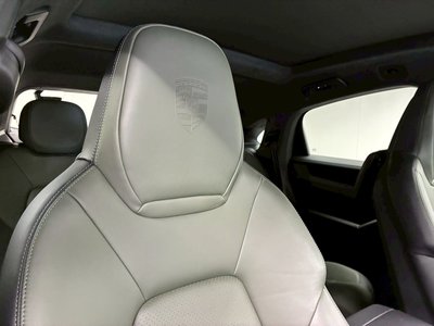 2023 Porsche CAYENNE thumbnail 28