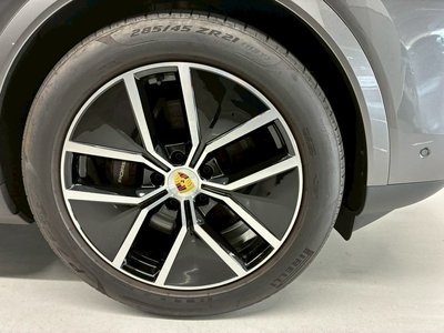 2023 Porsche CAYENNE thumbnail 14