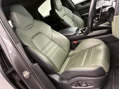 صورة 6 لـ 2023 Porsche CAYENNE