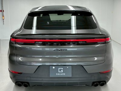 2023 Porsche CAYENNE thumbnail 17