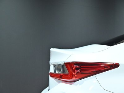 صورة مصغرة 59 لـ 2015 Lexus RC F