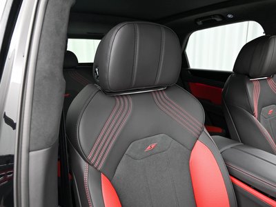 صورة 10 لـ 2023 Bentley BENTAYGA