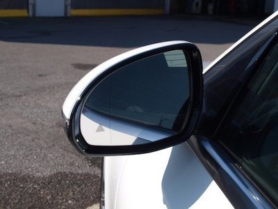 MERCEDES-BENZ E-CLASS - 6